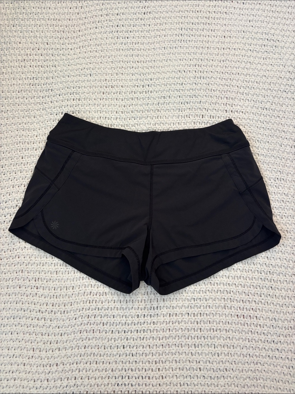 Athleta Women's Black Athletic Shorts 2.5 Inseam Mid Rise Running Gym Workout